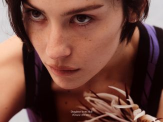 Gracie Abrams - Humming